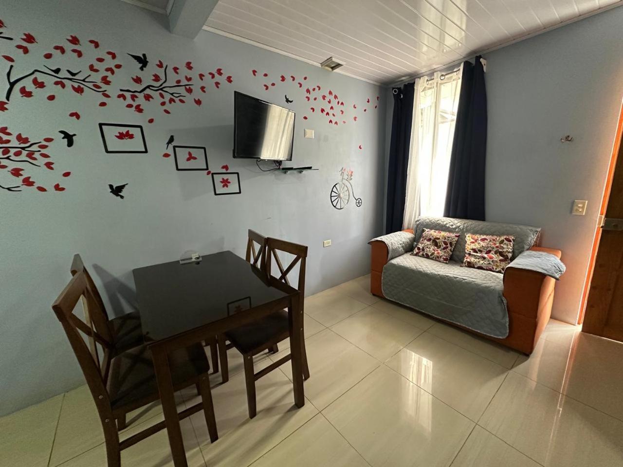 Apartment Con Dos